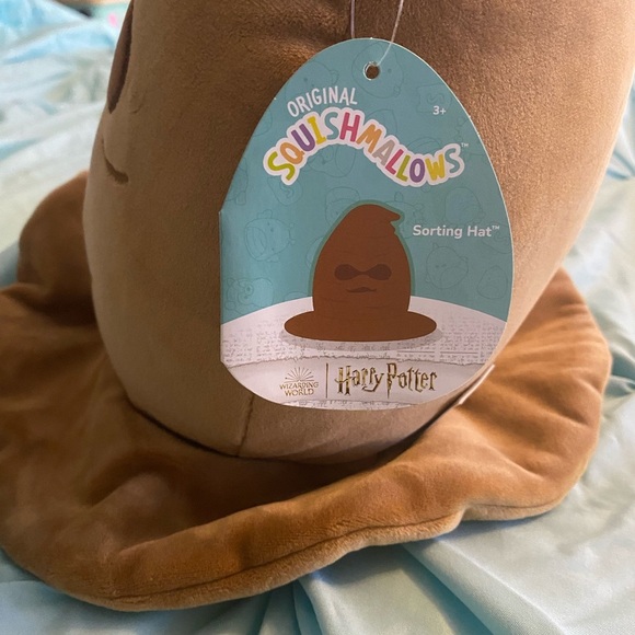 Warner Bros Brown Harry Potter Sorting Hat Squishmallow - Picture 6 of 6